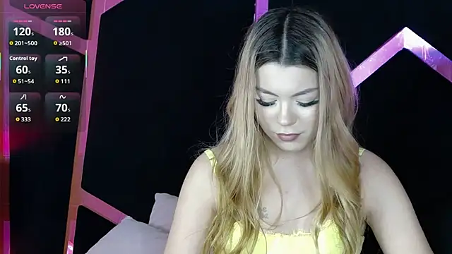 Breezelle online show from 12/13/25, 07:53