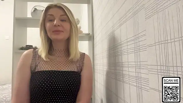 Blondie xoxoxo online show from 11/21/25, 02:05