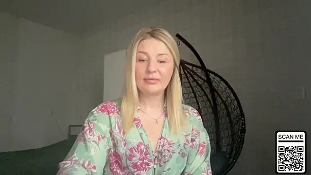 Blondie xoxoxo online show from 04/25/26, 08:28