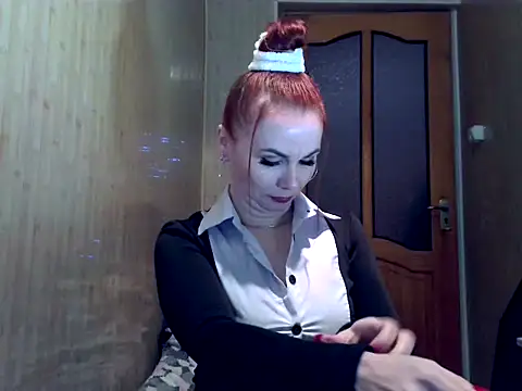 Kisa26311 online show from 12/18/25, 09:37