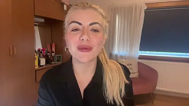 princess17 online show from 09/16/25, 04:19