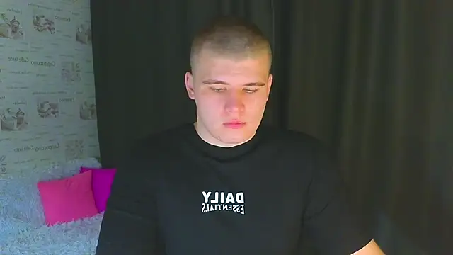 kittenmurr online show from 09/19/25, 09:04