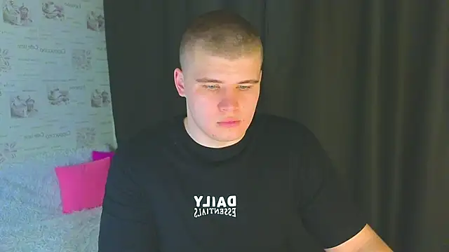 kittenmurr online show from 09/20/25, 09:27