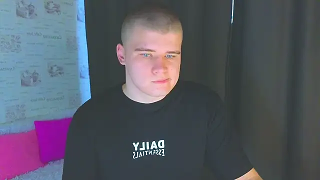 kittenmurr online show from 10/04/25, 01:03