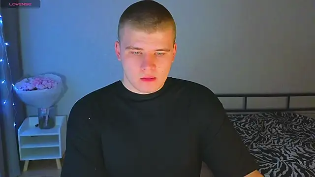 kittenmurr online show from 10/30/25, 05:46