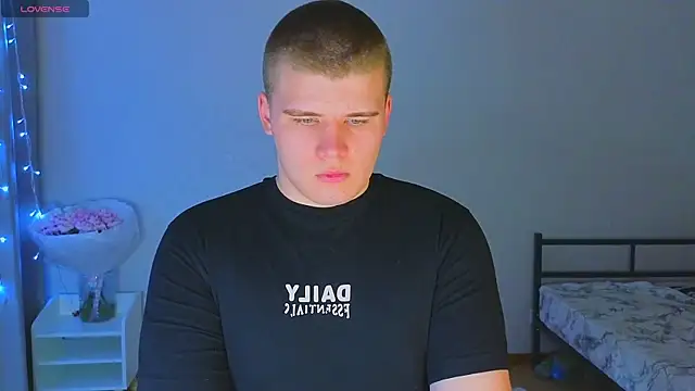 kittenmurr online show from 11/04/25, 09:36