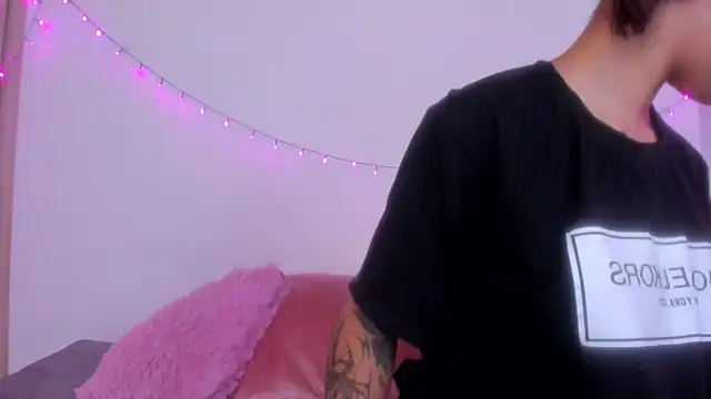 Abby roussee online show from 11/10/25, 09:25