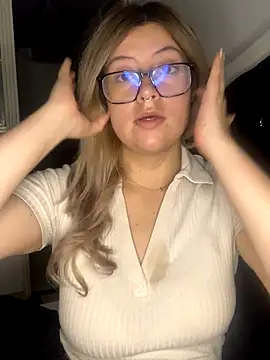 Blair Bunnyy online show from 10/24/25, 03:14