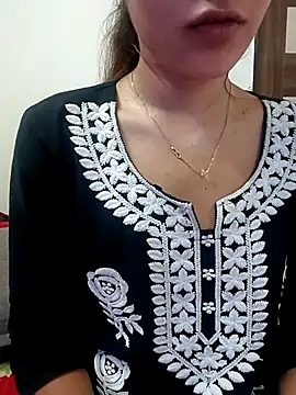 Snapshot of Cutie_Shruti chatting on 09/28/25, 10:31 Cutie Shruti online show from 09/28/25, 10:31