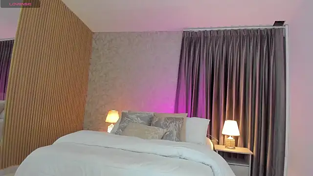 Snapshot of sharick_noir chatting on 12/16/25, 03:22 sharick noir online show from 12/16/25, 03:22