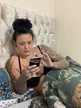 Charsworld online show from 04/22/26, 06:38