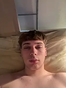 Snapshot of Fappatore_Nato05 chatting on 09/16/25, 01:12 Fappatore Nato05 online show from 09/16/25, 01:12