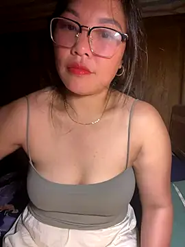 Snapshot of sexybaby_00 chatting on 10/19/25, 03:34 sexybaby 00 online show from 10/19/25, 03:34
