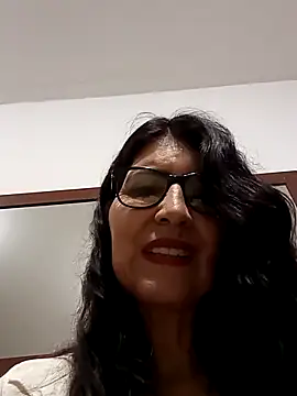 swity foster online show from 10/18/25, 08:04