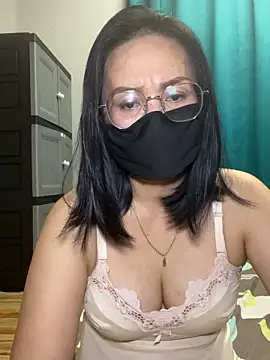 melyiaaa online show from 04/24/26, 03:25