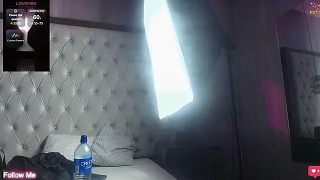  ruby manrique  online show from 07/01/26, 03:41