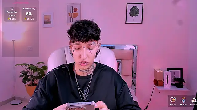 Luci Rose online show from 11/11/25, 01:33