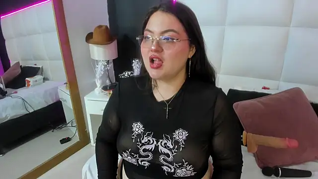 Tessa Sinclaire online show from 07/23/26, 07:56