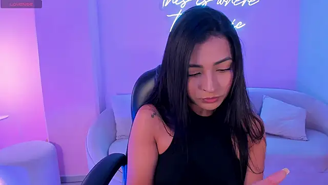 AyshelBrown online show from 10/23/25, 04:45