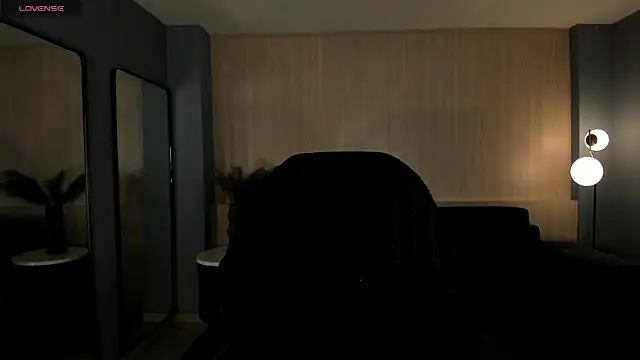 MilaColeman online show from 10/17/25, 02:04