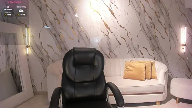 MilaColeman online show from 10/29/25, 02:03