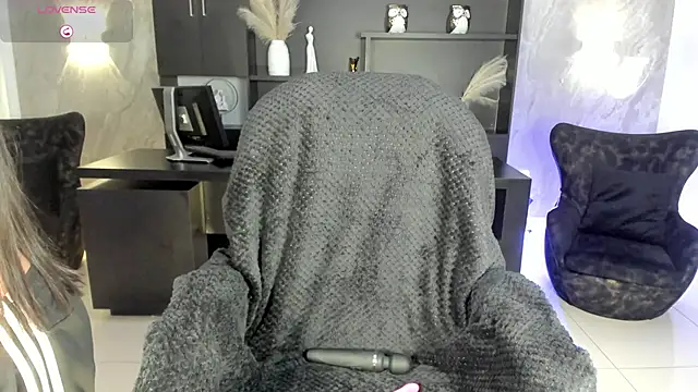 MilaColeman online show from 05/21/26, 03:24