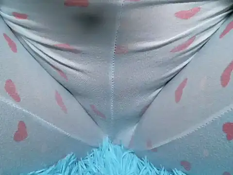 Snapshot of Darkplay_extreme chatting on 10/31/25, 12:33 Darkplay extreme online show from 10/31/25, 12:33