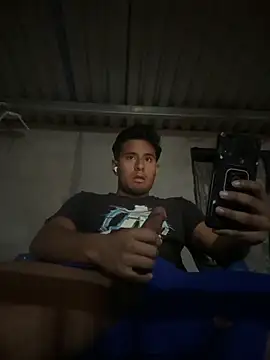 Snapshot of Johnxxx22 chatting on 11/07/25, 08:36 Johnxxx22 online show from 11/07/25, 08:36