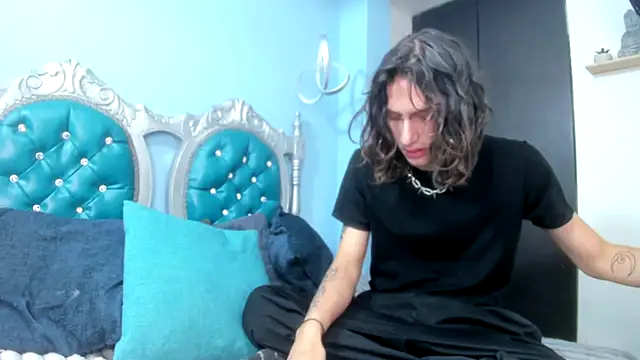 LUAUS18 online show from 09/15/25, 04:34
