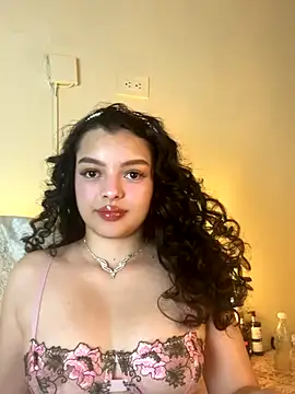 AriaHeavenss online show from 10/16/25, 12:22