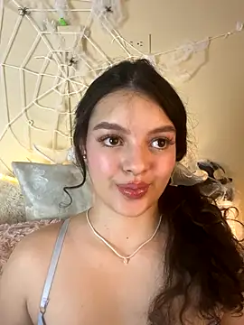 AriaHeavenss online show from 10/20/25, 12:22