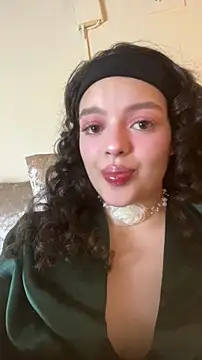 AriaHeavenss online show from 11/19/25, 01:27