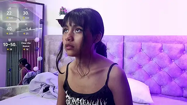 Snapshot of NubesNubladas chatting on 09/27/25, 04:28 NubesNubladas online show from 09/27/25, 04:28