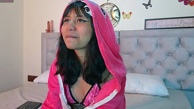 Snapshot of NubesNubladas chatting on 11/13/25, 03:49 NubesNubladas online show from 11/13/25, 03:49