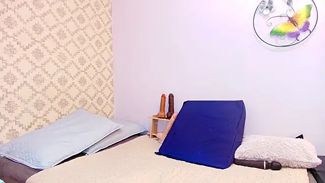 Snapshot of Vero_Temptation chatting on 09/18/25, 03:08 Vero Temptation online show from 09/18/25, 03:08