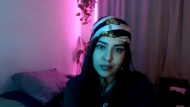 Snapshot of bluegoddessstoned chatting on 09/24/25, 08:06 bluegoddessstoned online show from 09/24/25, 08:06