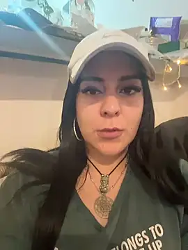 Snapshot of bluegoddessstoned chatting on 11/12/25, 03:51 bluegoddessstoned online show from 11/12/25, 03:51