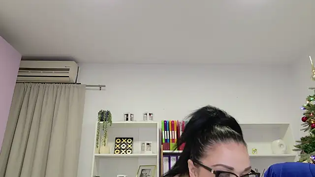 RubiHarper online show from 12/16/25, 03:11