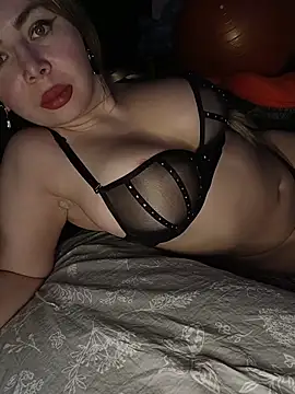 BunnyFoxy777 online show from 02/13/26, 08:38