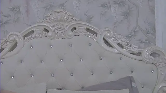 EllieFrosty  online show from 07/26/26, 06:48