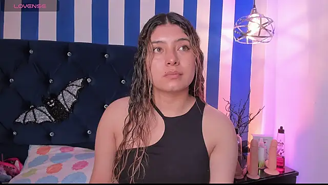 valeria rouse28 online show from 10/25/25, 05:19