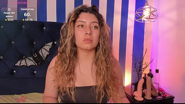 valeria rouse28 online show from 10/29/25, 05:47