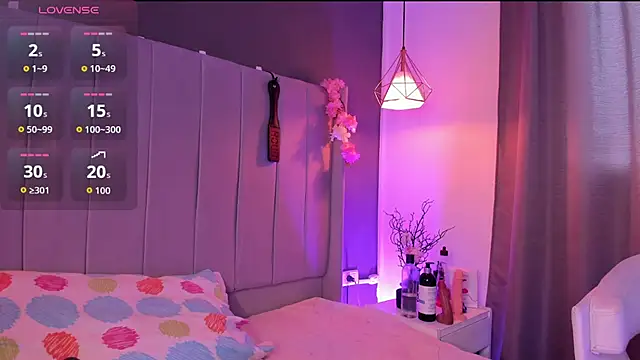 valeria rouse28 online show from 11/14/25, 07:23