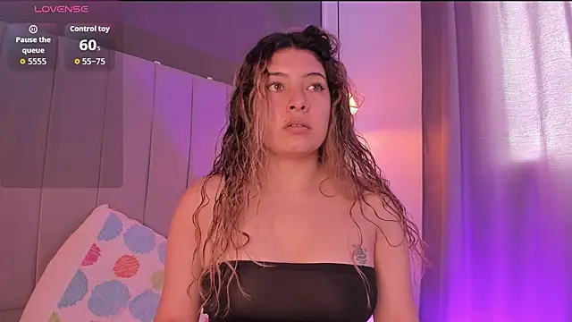 valeria rouse28 online show from 11/25/25, 05:02