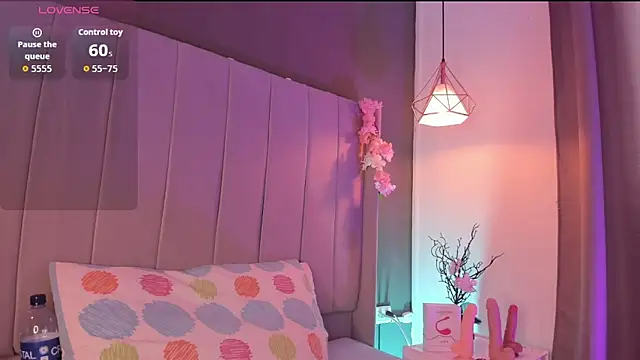 valeria rouse28 online show from 11/28/25, 06:43