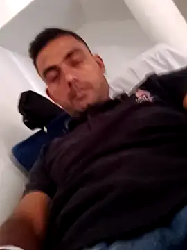 Snapshot of Sexy_men143 chatting on 11/08/25, 07:08 Sexy men143 online show from 11/08/25, 07:08