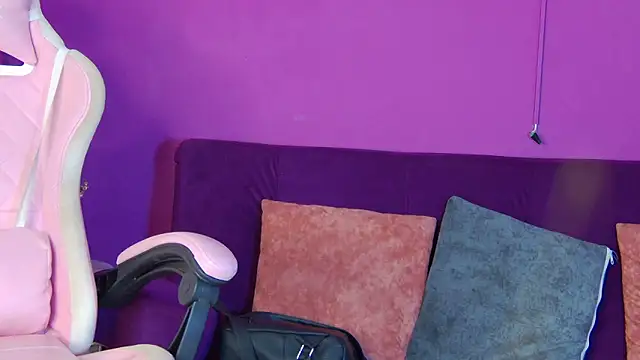 Maylu Fox online show from 11/04/25, 01:32