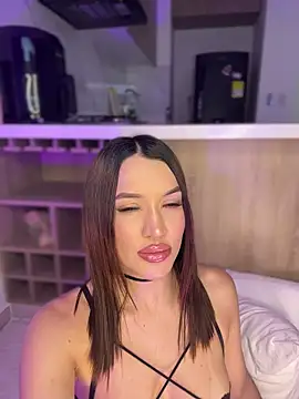 Bella-taylorr online show from 03/24/26, 07:02