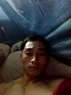 Snapshot of Boytasexy chatting on 10/28/25, 05:37 Boytasexy online show from 10/28/25, 05:37