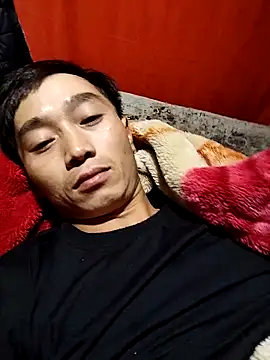 Snapshot of Boytasexy chatting on 10/29/25, 01:02 Boytasexy online show from 10/29/25, 01:02